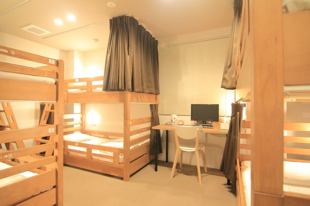 Yadokari Namba Hostel Осака Экстерьер фото