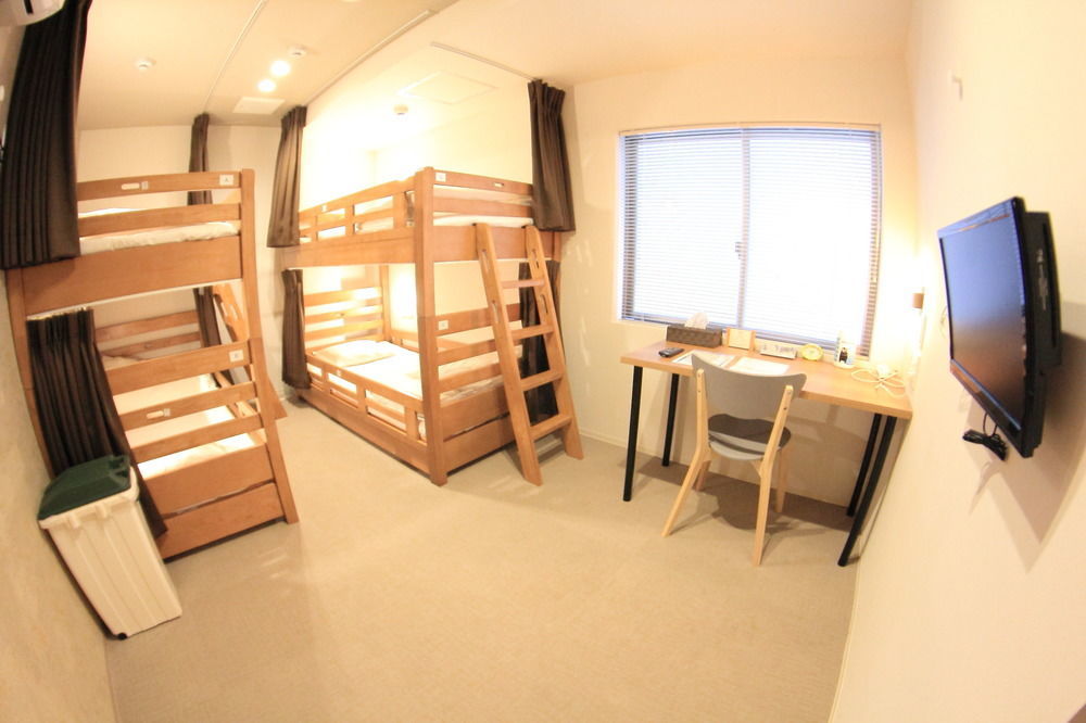 Yadokari Namba Hostel Осака Экстерьер фото
