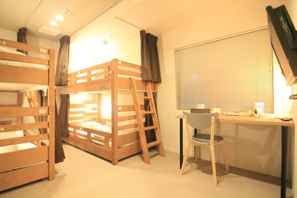 Yadokari Namba Hostel Осака Экстерьер фото