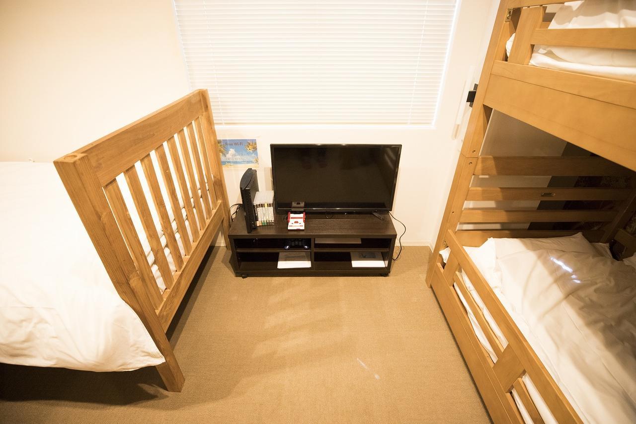 Yadokari Namba Hostel Осака Экстерьер фото