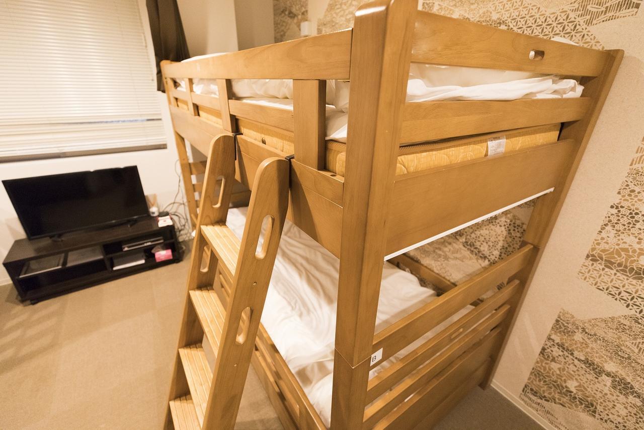Yadokari Namba Hostel Осака Экстерьер фото