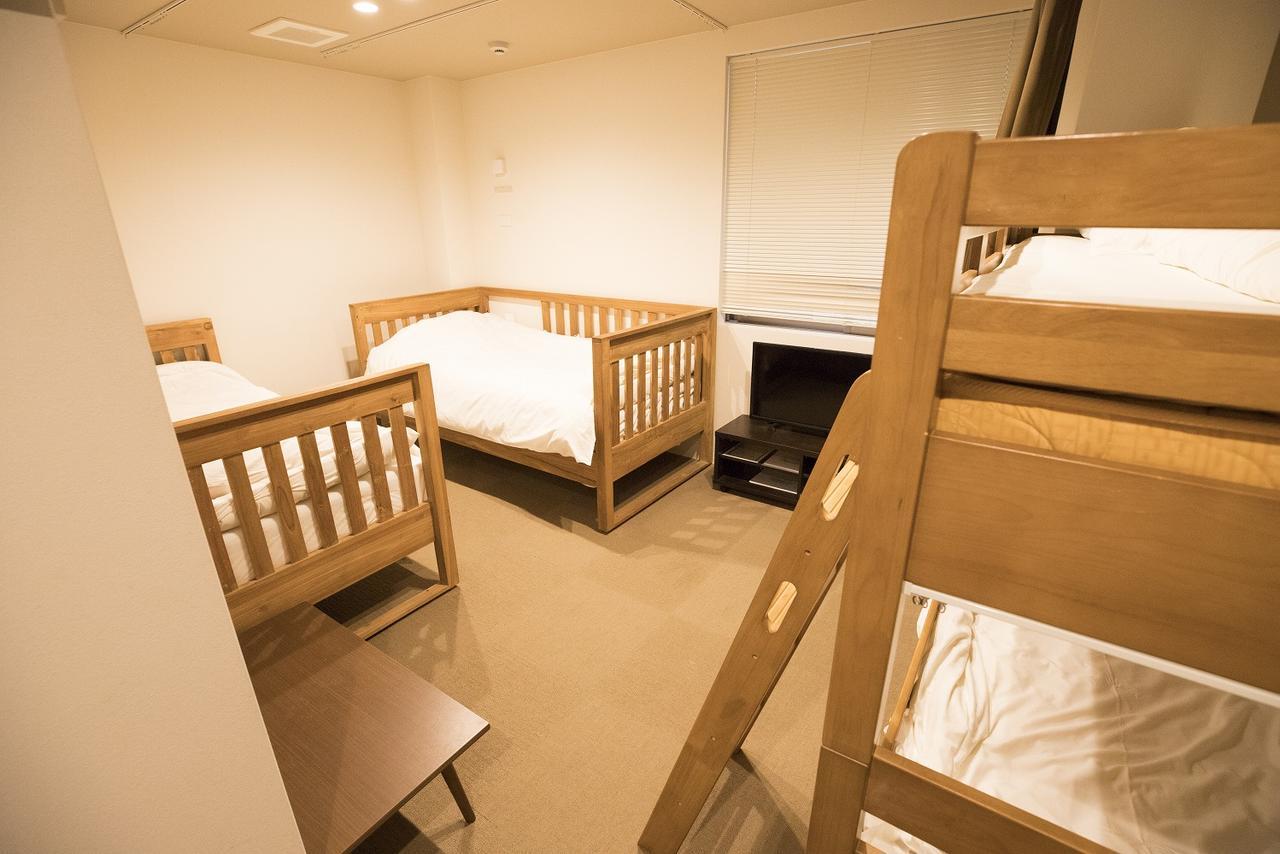 Yadokari Namba Hostel Осака Экстерьер фото