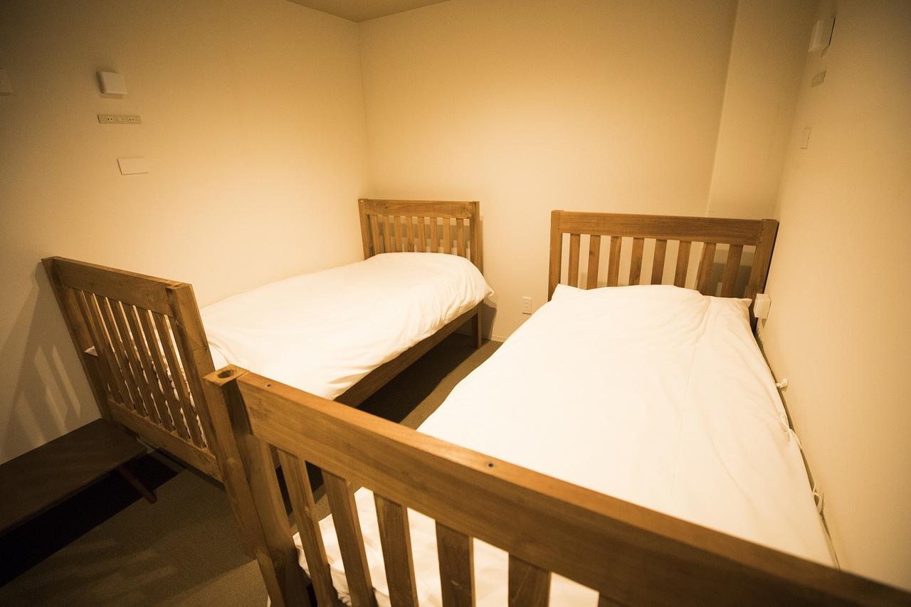 Yadokari Namba Hostel Осака Экстерьер фото