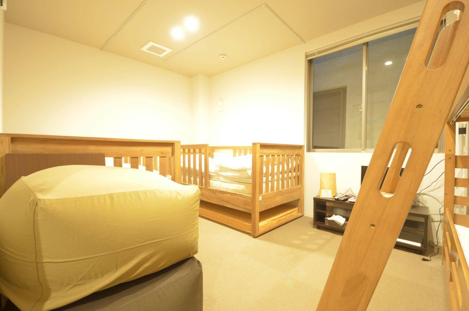 Yadokari Namba Hostel Осака Экстерьер фото