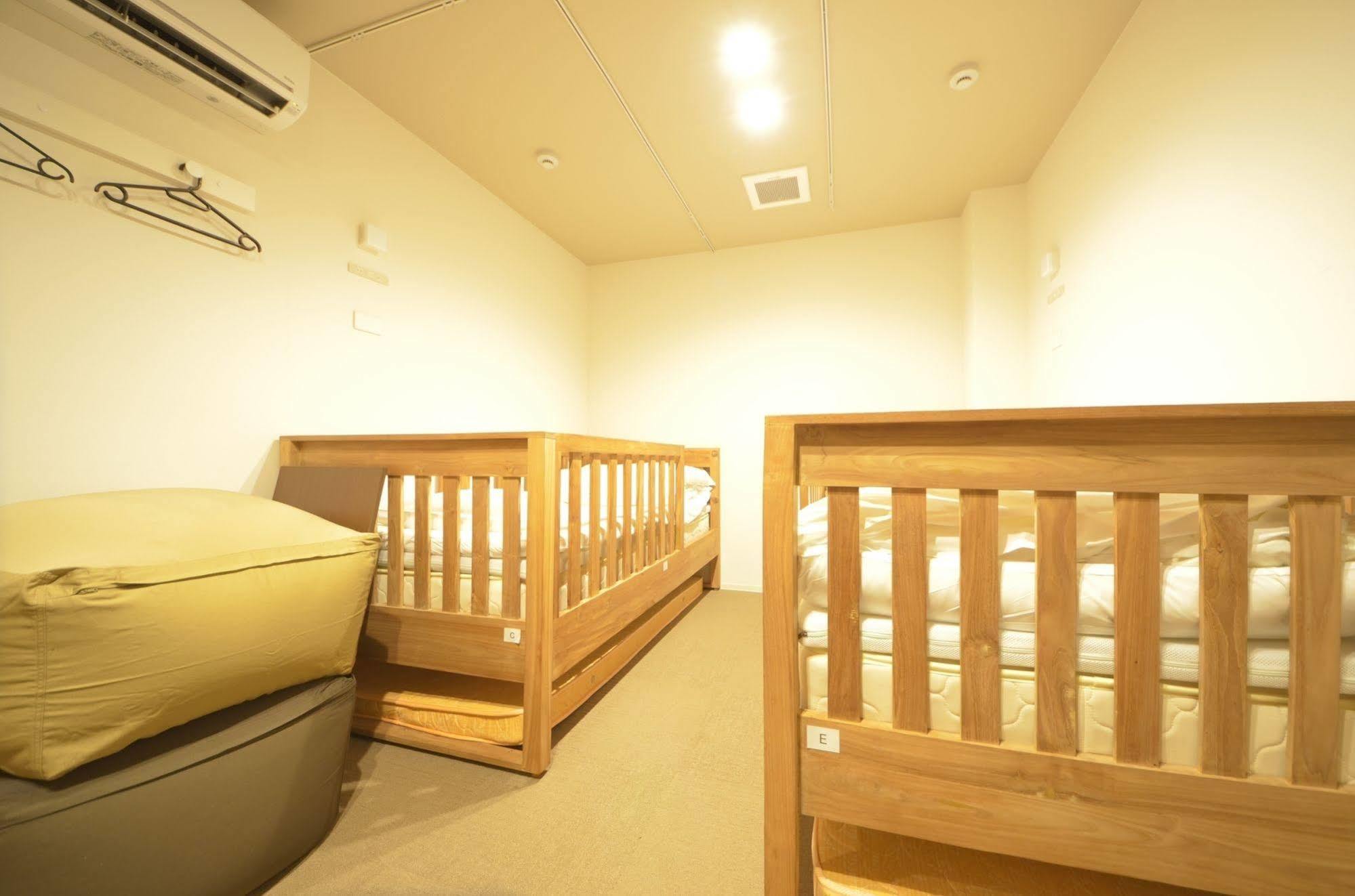 Yadokari Namba Hostel Осака Экстерьер фото