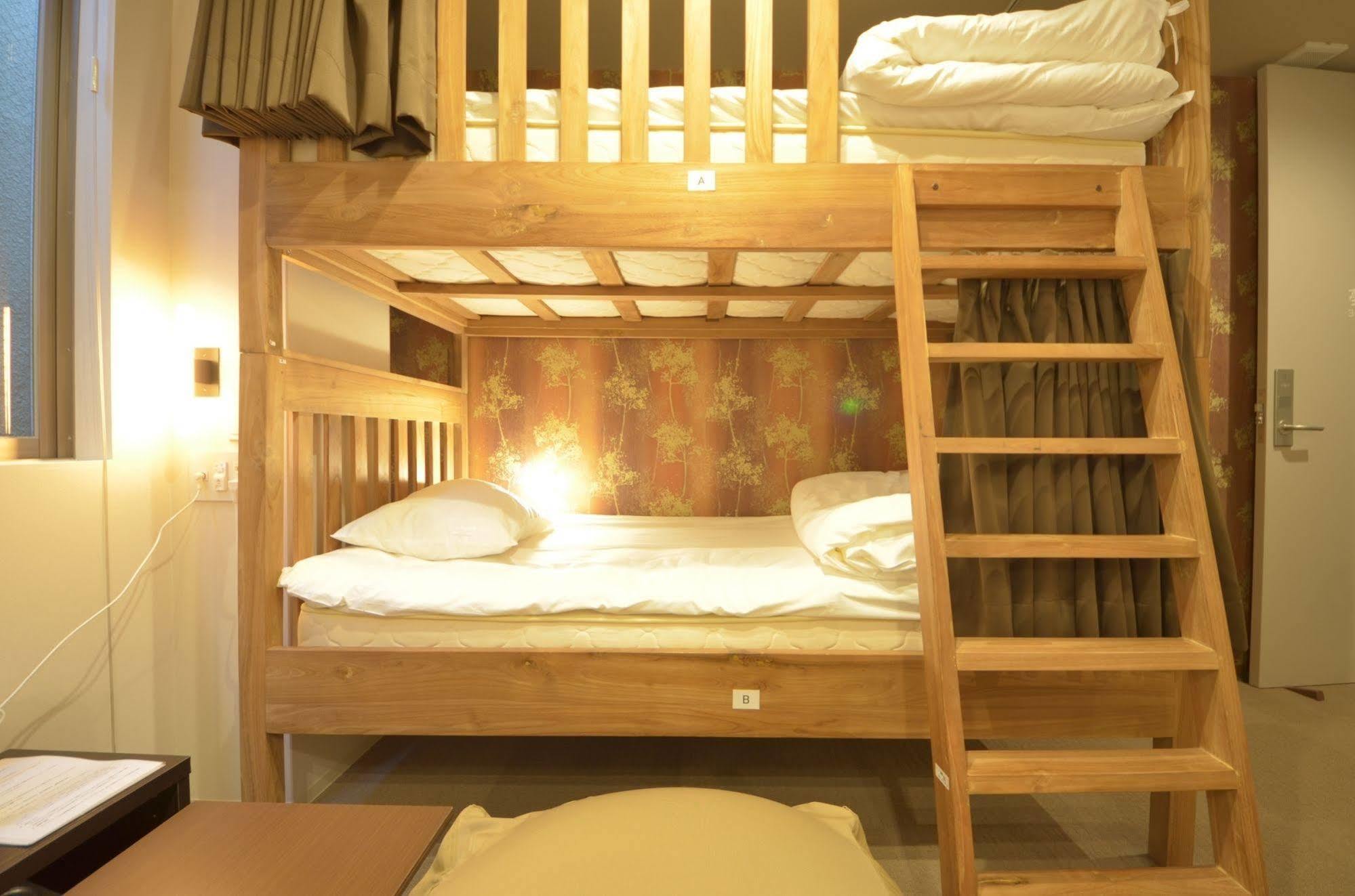 Yadokari Namba Hostel Осака Экстерьер фото